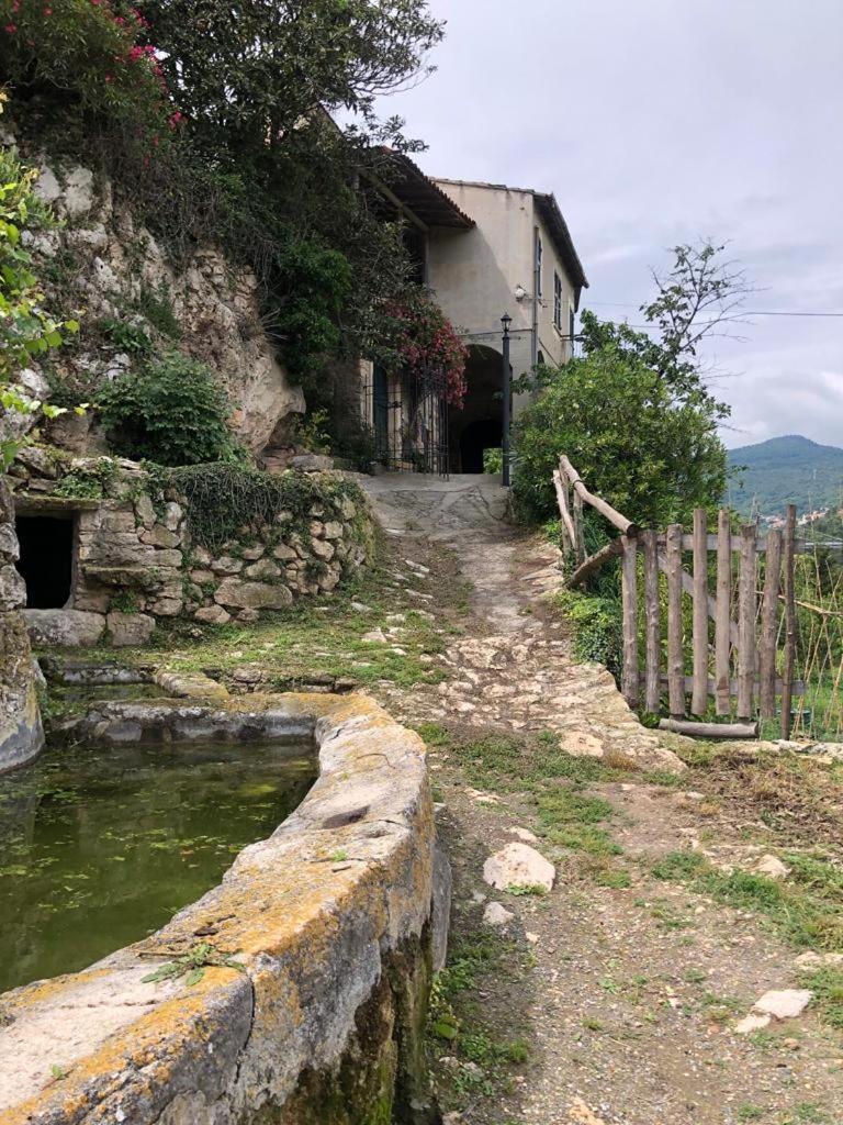 Ca Di Pippo "Tasso" Appartamento Ristrutturato Orco Feglino Buitenkant foto